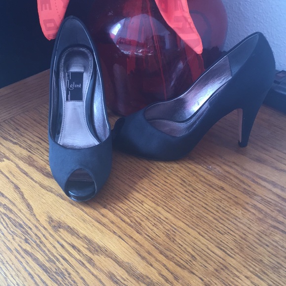 High heels - Picture 2 of 3